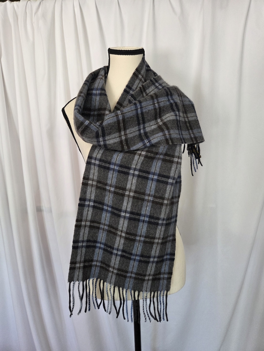 Club Room Gray/Blue Plaid Men's Cashere Scarf - Classic Winter